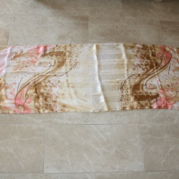 100% Silk Scarf/Wrap. Gorgeous Combination of Silk Weaves - Picture 11 of 13